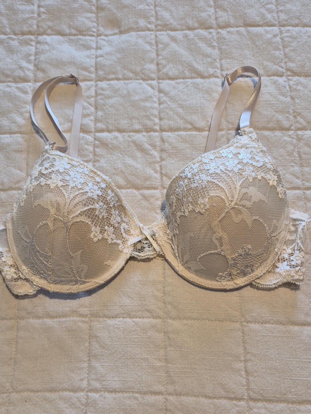 Creamy Lace Push Up Bra